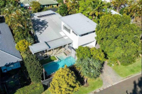 The Noosa Loft - Private, Close to Everything!
